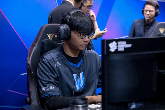 Killerqueen bị cộng đồng quốc tế chỉ ra mắc lỗi nặng trong thất bại của TW - nguồn: Fanpage VCS