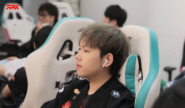 BLV Hoàng Luân lên tiếng về drama DNS: BTC không có nghĩa vụ cung cấp bằng chứng, khẳng định Riot cũng có tiền lệ - Ảnh 4. BLV Hoàng Luân lên tiếng về drama DNS: BTC không có nghĩa vụ cung cấp bằng chứng, khẳng định Riot cũng có tiền lệ - Ảnh 4.