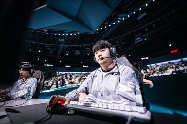 Canyon nhận định Neeko đang rất mạnh và có thể sẽ luôn bị cấm hoặc được chọn trong thời gian tới