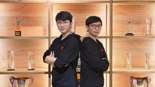 Sau HLV Daeny, đến lượt một HLV khác cũng từng chê trách Faker bị sa thải ngay khi mùa giải đang diễn ra - Ảnh 1.