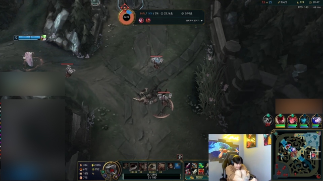 Đội đang thắng thế và Zeros dùng chân chơi game dẫn đến bị hạ gục trong một tình huống mang yếu tố quyết định