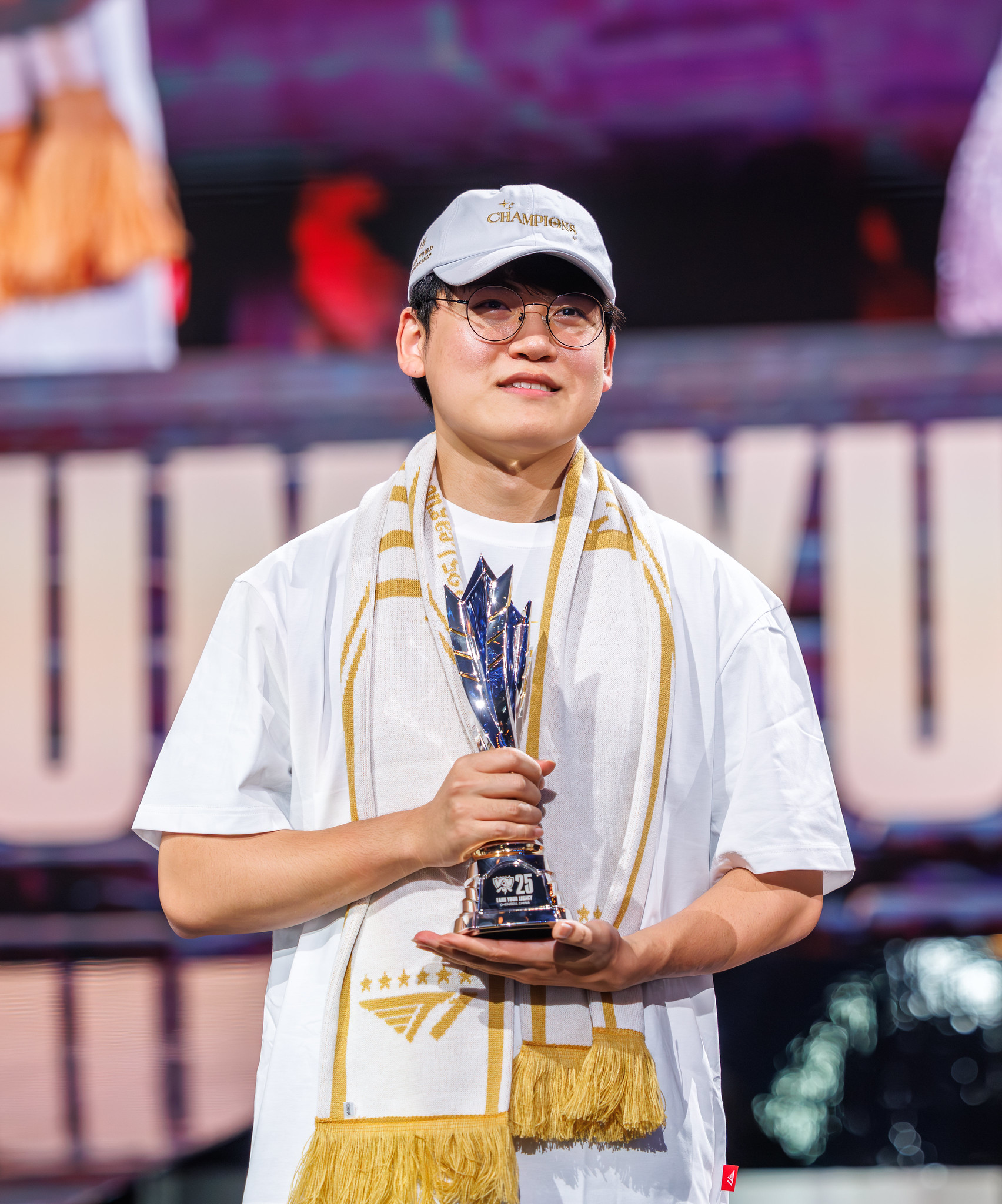 Gumayusi chia sẻ về lựa chọn tương lai nhưng khán giả nghi ngờ "ngầm nhắc nhẹ" T1- Ảnh 1. Gumayusi chia sẻ về lựa chọn tương lai nhưng khán giả nghi ngờ "ngầm nhắc nhẹ" T1- Ảnh 1.