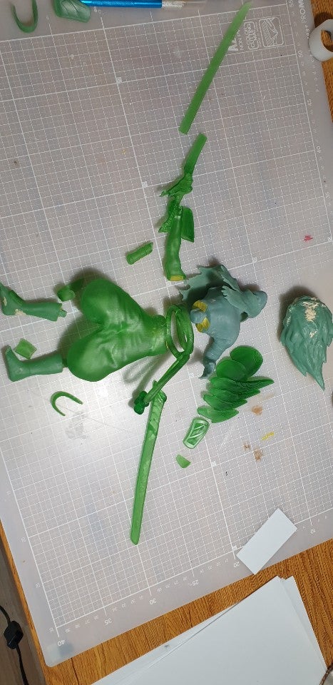 Một game thủ ghét Yasuo tới nỗi làm hẳn tượng đấng đẹp lung linh chỉ để... đập nát cho bõ tức - Ảnh 4.