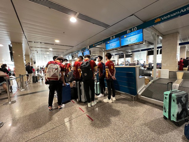 GAM chính thức lên đường dự SEA Games 31, cộng đồng nhiệt liệt gửi lời chúc mừng - Ảnh 5.