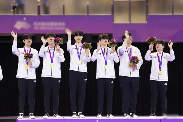 Khán giả “vẽ giả thuyết” phía LPL “chơi chiêu” khiến T1 thất bại, tất cả vì những lựa chọn đầy khó hiểu - Ảnh 7.