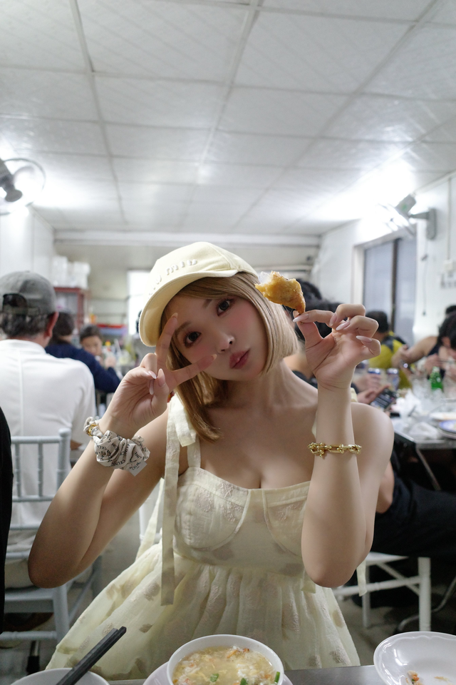 “Full không che” loạt ảnh Yua Mikami tại Việt Nam- Ảnh 4. “Full không che” loạt ảnh Yua Mikami tại Việt Nam- Ảnh 4.