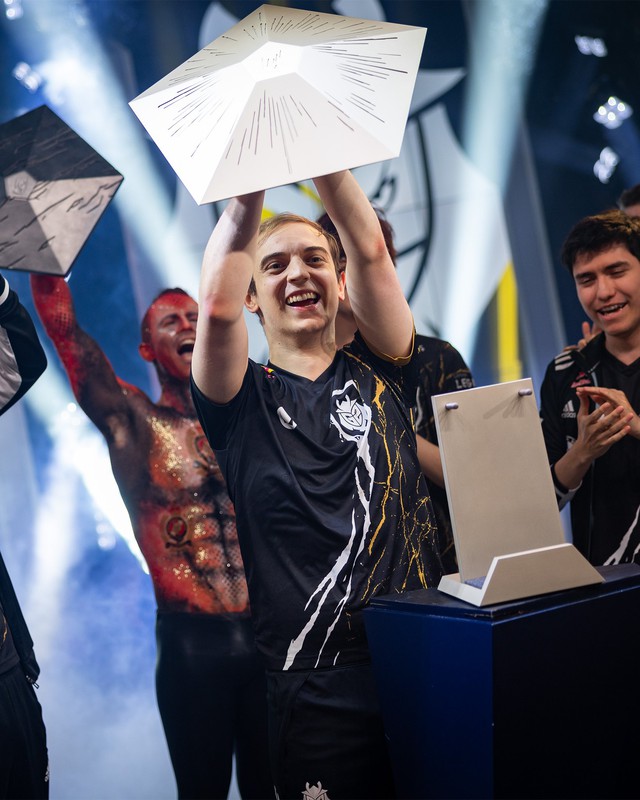 G2 có nhiều duyên nợ với T1