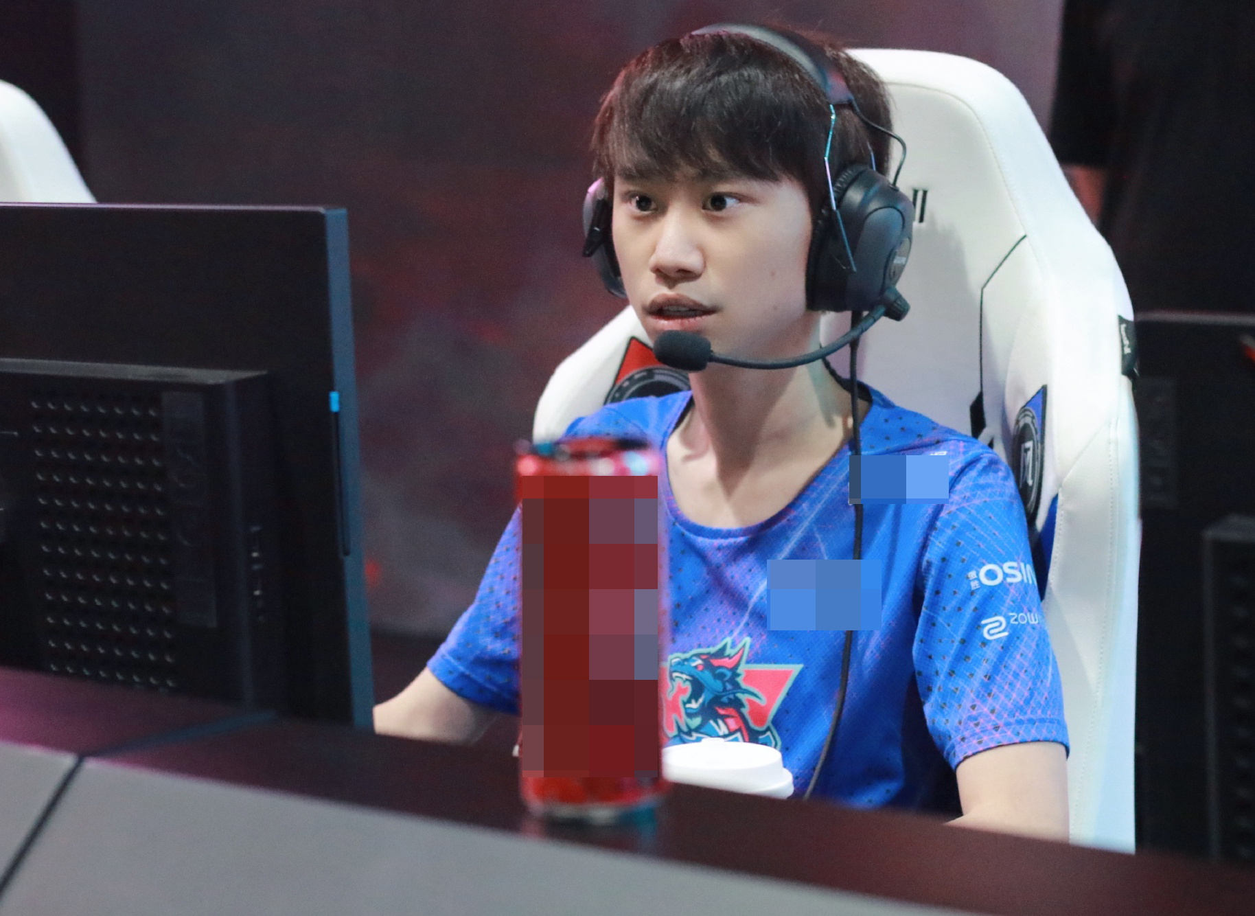 Mâu thuẫn giữa Doinb và Ale bị nghi ngờ là nguyên nhân khiến LNG thi đấu không tốt - Ảnh 1. Mâu thuẫn giữa Doinb và Ale bị nghi ngờ là nguyên nhân khiến LNG thi đấu không tốt - Ảnh 1.