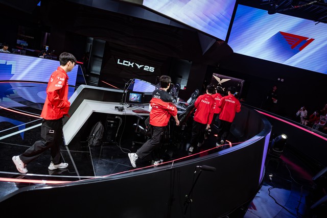 Fan phát hiện sự thật "cay đắng" về đội hình chính T1, một cái tên phải chịu trách nhiệm- Ảnh 1.