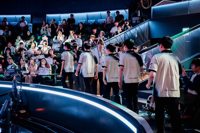 T1 thắng nhọc DK nhưng vẫn đảm bảo 1 thông số "hoàn hảo"- Ảnh 1. T1 thắng nhọc DK nhưng vẫn đảm bảo 1 thông số "hoàn hảo"- Ảnh 1.