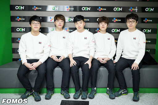 Mối nghiệt duyên của hai tuyển thủ hàng đầu LCK: Từ thời đi học, Deft cứ gặp Faker là... tắt điện - Ảnh 4.