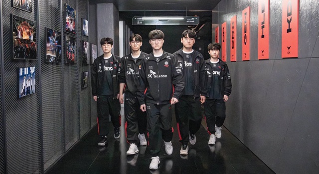 4 thành viên còn lại đều là những tuyển thủ giỏi nhưng không ai nghĩ họ tụt dốc như vậy khi vắng Faker