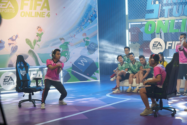 Độ Mixi và Rambo khiến người hâm mộ ngỡ ngàng tại Gameshow Sinh nhật 5 tuổi của FIFA Online 4 - Ảnh 4.
