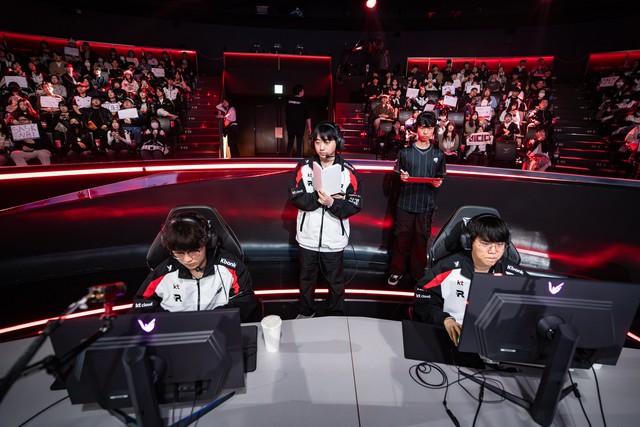 Lịch thi đấu Regular Seasons 2025 mới nhất: Tuần "sinh tử" của "tam cực"- Ảnh 1.