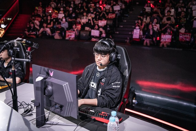 Nhưng chính Gumayusi cũng đã cảm thấy kiệt sức, nhất là về tinh thần