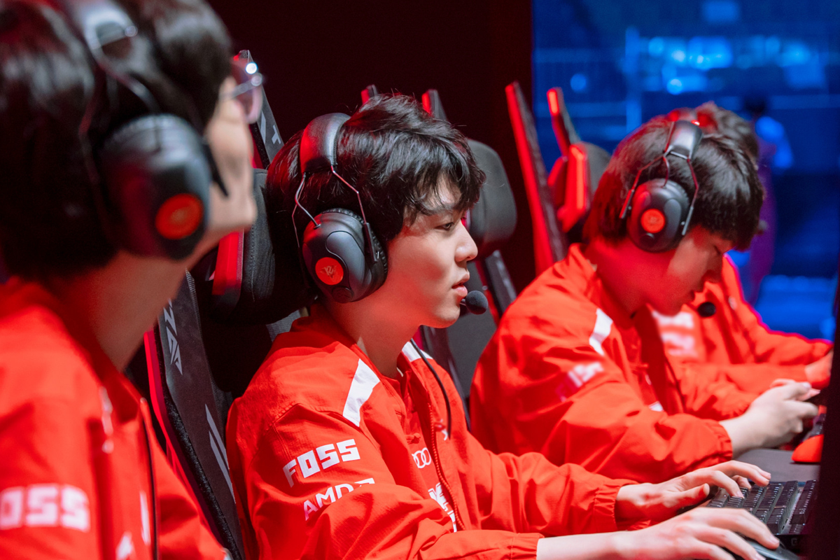 Thi đấu dưới sức khiến TES thua trận nhưng Tian vẫn được khán giả chúc mừng - Ảnh 1.