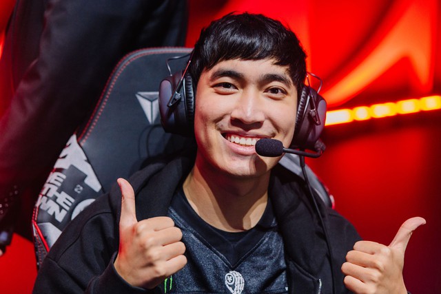 VCS về cơ bản đã gần như out trình tại khu vực Đông Nam Á hay APAC (trừ Trung - Hàn), có chăng chỉ có PSG là thực sự có thể cân tài cân sức với các đại diện mạnh nhất của VCS. Những giải quốc tế trước đây là minh chứng rõ nhất VCS về cơ bản đã gần như out trình tại khu vực Đông Nam Á hay APAC (trừ Trung - Hàn), có chăng chỉ có PSG là thực sự có thể cân tài cân sức với các đại diện mạnh nhất của VCS. Những giải quốc tế trước đây là minh chứng rõ nhất