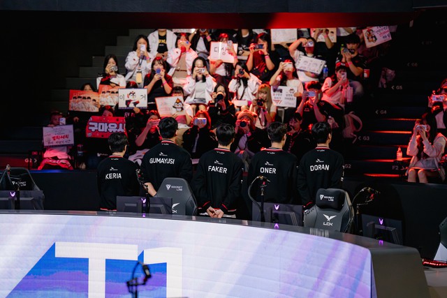 Việc T1 phải dự CKTG với tư cách hạt giống số 4 khiến nhiều fan đội này lo lắng Việc T1 phải dự CKTG với tư cách hạt giống số 4 khiến nhiều fan đội này lo lắng