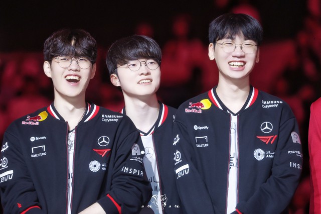 Zeka xử lý khó hiểu nhưng khán giả cũng "bất công" với Faker- Ảnh 1. Zeka xử lý khó hiểu nhưng khán giả cũng "bất công" với Faker- Ảnh 1.