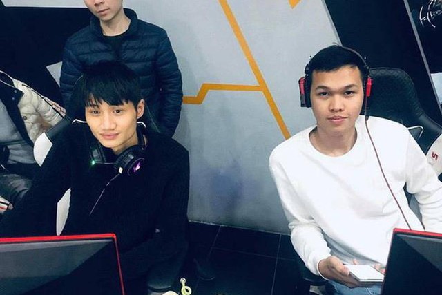 AoE: Hồng Anh trở lại, liệu đã đủ sức để đánh bại Chim Sẻ Đi Nắng trong thể loại cung R? - Ảnh 2. AoE: Hồng Anh trở lại, liệu đã đủ sức để đánh bại Chim Sẻ Đi Nắng trong thể loại cung R? - Ảnh 2.