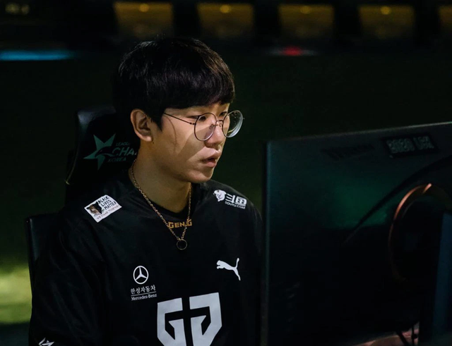 HLV kkOma sẽ tái hợp Faker tại Asian Games 2022, cặp đôi đường dưới vẫn là ẩn số gây tranh cãi - Ảnh 5.