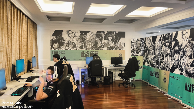 Thi đấu tại nhà như RNG năm 2022 có thể gây tranh cãi