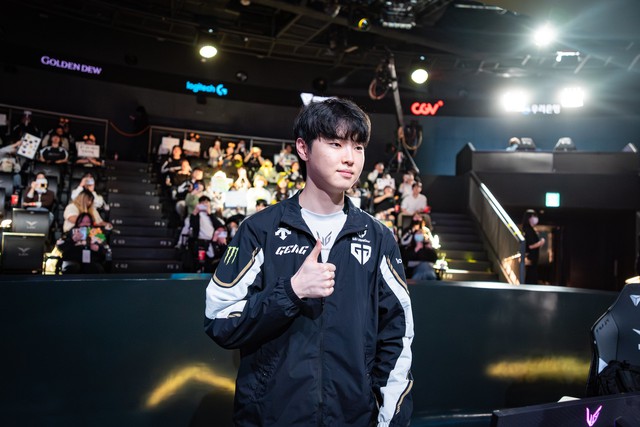 Chovy lập thành tích siêu hạng nhưng fan chờ điều quan trọng nhất- Ảnh 2. Chovy lập thành tích siêu hạng nhưng fan chờ điều quan trọng nhất- Ảnh 2.