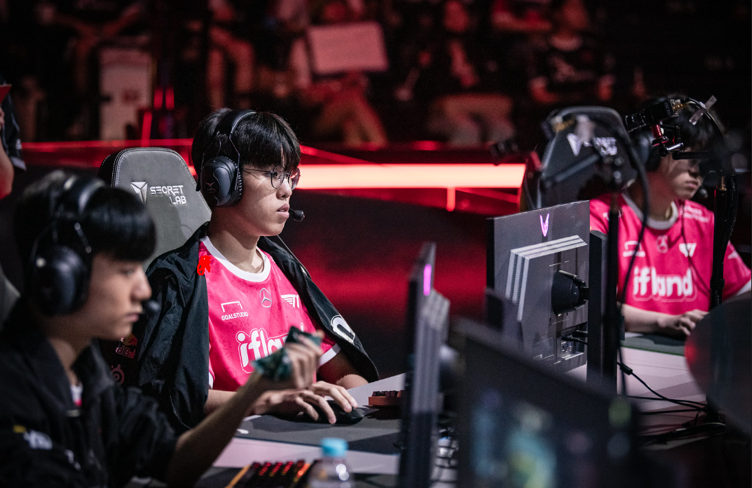 T1 tiếp tục thất bại, khán giả lo lắng một tuyển thủ có thể phải giải nghệ sớm - Ảnh 1.