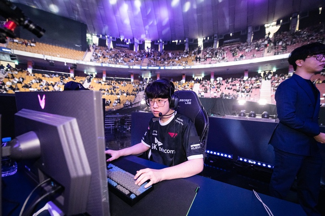 Nhưng họ lại thắng T1 trong các trận đấu tập mà chính Zeus đã thi đấu không hết sức