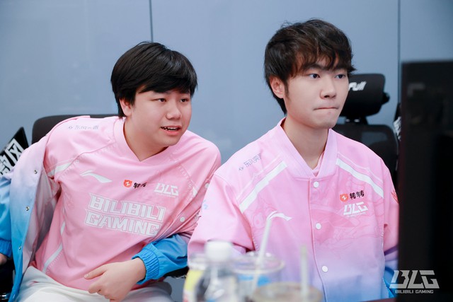 Và Shad0w có cơ hội trở thành tuyển thủ từ châu Âu vô địch CKTG từ sau chức vô địch cách đây 14 năm của FNC Và Shad0w có cơ hội trở thành tuyển thủ từ châu Âu vô địch CKTG từ sau chức vô địch cách đây 14 năm của FNC