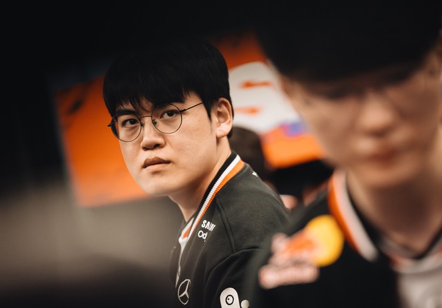 Gumayusi tuyên chiến với BLG sau chiến thắng chật vật CFO- Ảnh 3.