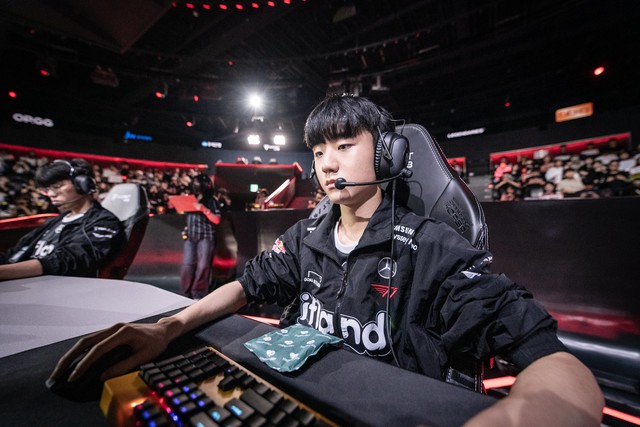 Fan T1 cho rằng đội nhà có thể để Poby đánh chính và Faker sẽ ra sân khi tình hình trận đấu bất lợi