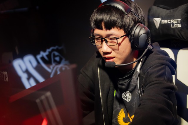 Kiaya là một trường hợp đặc biệt được nền LMHT chuyên nghiệp chăm sóc từ nhỏ nhưng vẫn giữ cho mình thái độ chuyên nghiệp nhất