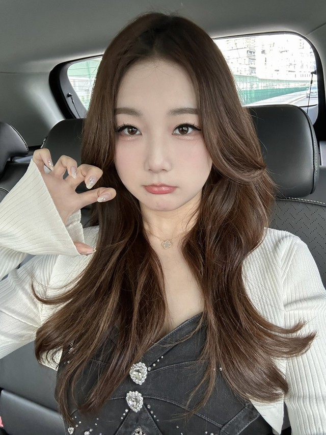 Nữ BLV Kitty của đài LPL English Nữ BLV Kitty của đài LPL English