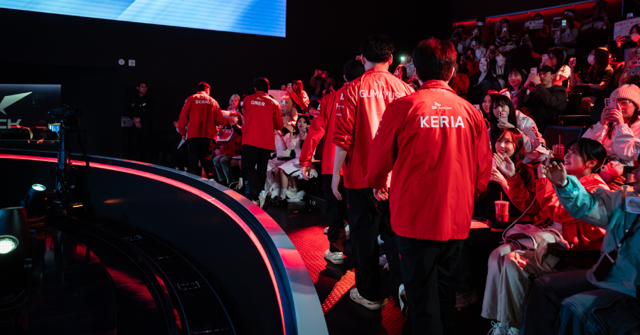 T1 tiếp tục lập "cột mốc" mới nhưng chưa hẳn hoàn toàn vì Faker