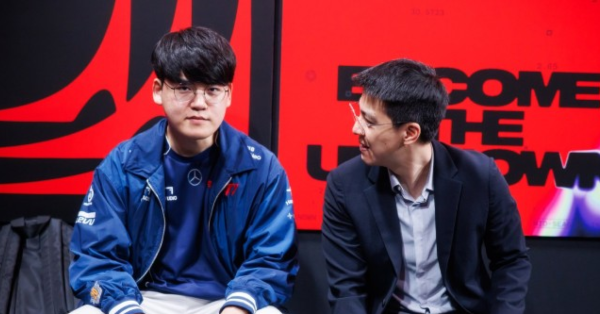 HLV KkOma chính thức khép lại drama T1 nhưng Gumayusi - Smash vẫn "chịu trận"