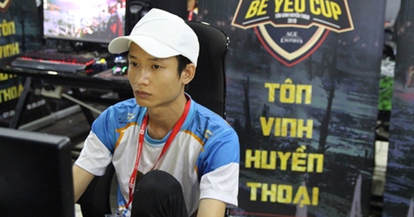 AoE: Sau chiến thắng trước Chim Sẻ Đi Nắng, game thủ VaneLove muốn rủ BiBi 'làm liều'