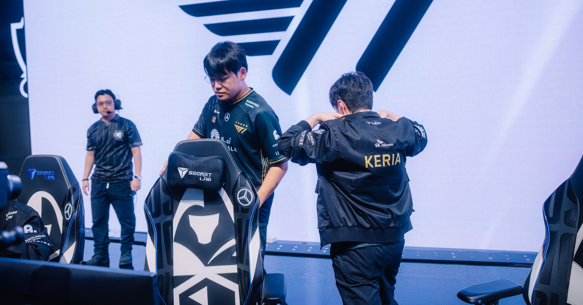 T1 làm nên điều gần như "không tưởng" trong lịch sử CKTG ngay từ trận ra quân