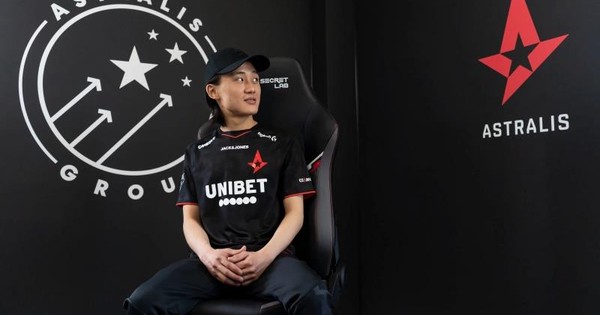 CS:GO: Cộng đồng quốc tế nói gì khi chứng kiến Astralis tiếp tục chiêu mộ “thành viên thứ 7”?