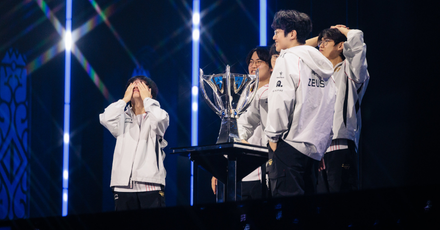 Skin CKTG chưa về, một tuyển thủ T1 đã tỏ ý hối tiếc