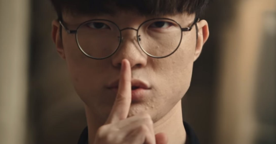Giữa "tâm bão T1, Faker gần như im lặng khiến fan lo ngại