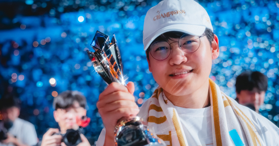 Gumayusi chia sẻ về lựa chọn tương lai nhưng khán giả nghi ngờ "ngầm nhắc nhẹ" T1