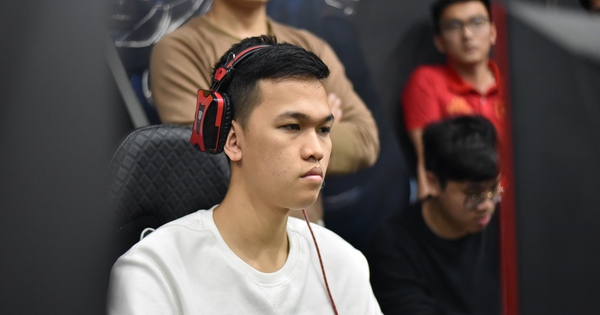 AoE: Dù đang có phong độ khá tệ, Chim Sẻ Đi Nắng vẫn dễ dàng đánh bại game thủ mạnh nhất Trung Quốc