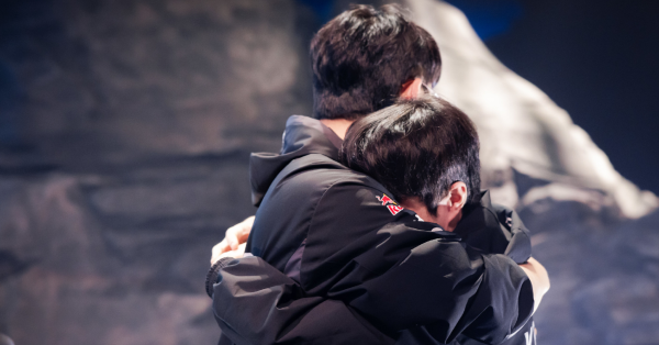 Nghi vấn Keria ngầm phê phán sai lầm của T1