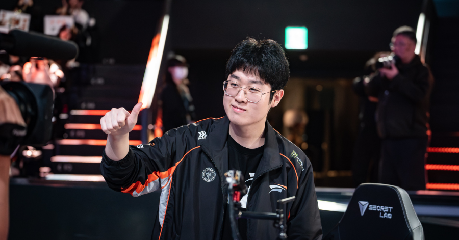 Zeus ngầm bày tỏ sự thất vọng với Riot