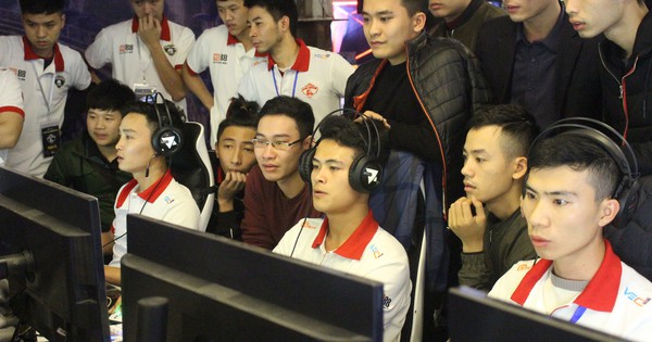 Game thủ AoE Việt: Từ mức lương trên trời của Facebook Gaming đến tương lai mờ mịt?