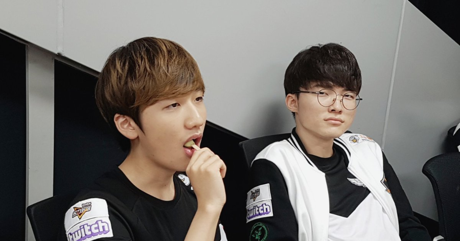 Peanut và Khan cùng chia sẻ một sự thật "phũ phàng" về LMHT liên quan Faker