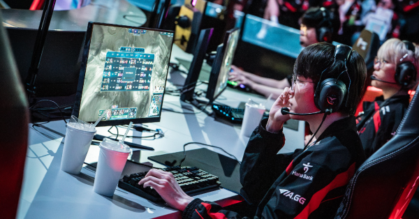 Liên Minh Huyền Thoại