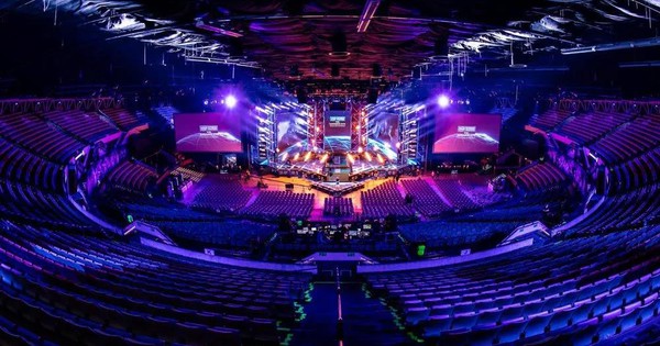 Lần đầu tiên trong lịch sử, các siêu sao CS:GO sẽ thi đấu mà không có khán giả cổ vũ